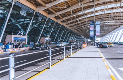 你知道機場都用什么廣播嗎？會斷播嗎？會出故障嗎？